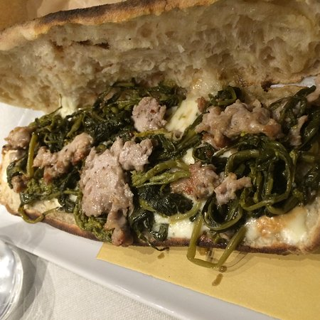 Provola,salsiccia e friarielli