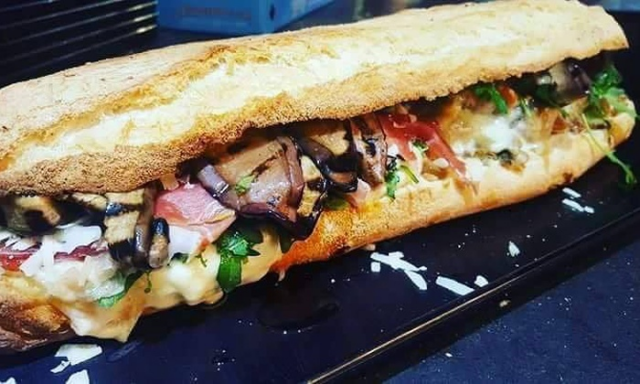 Provola, peperoni e melanzane