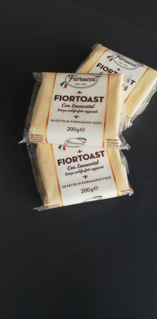 FIORTOAST CON EMMENTAL