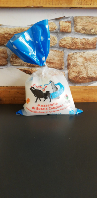 Mozzarella di bufala